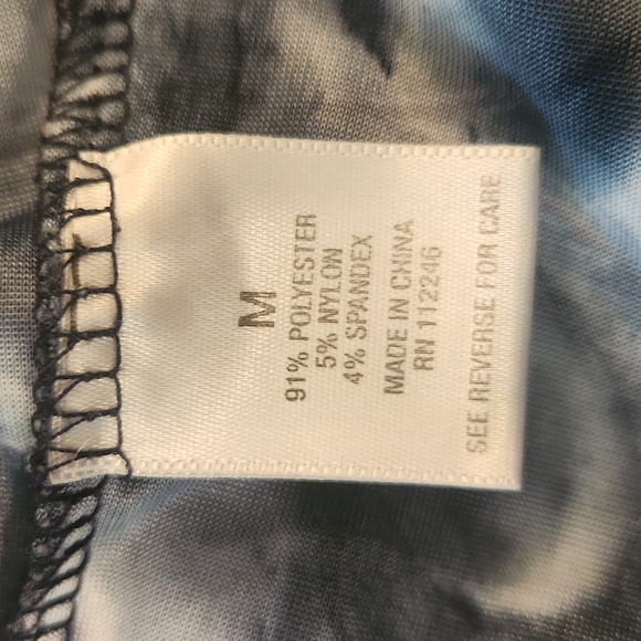 Dressbarn Navy/White Paisley Print 3/4 Sleeve Top - Size Medium - Picture 10 of 11